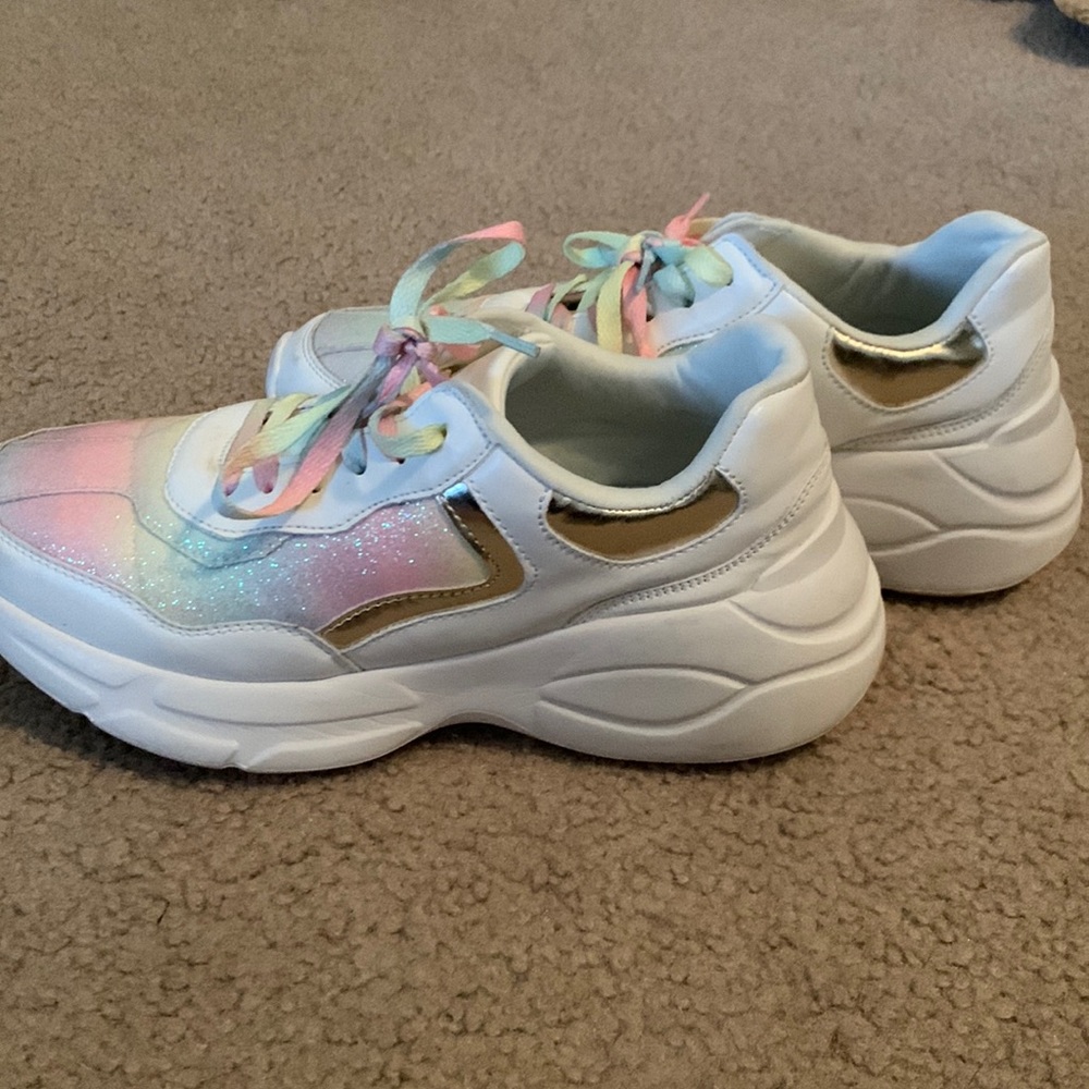 Women’s shoes